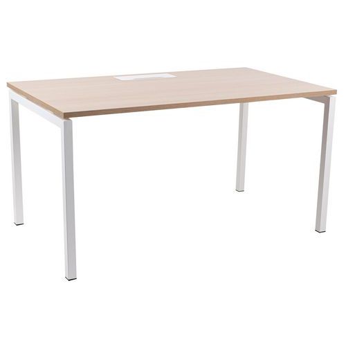 Skrivbord med raka ben 140x74 cm Misao - Manutan Expert